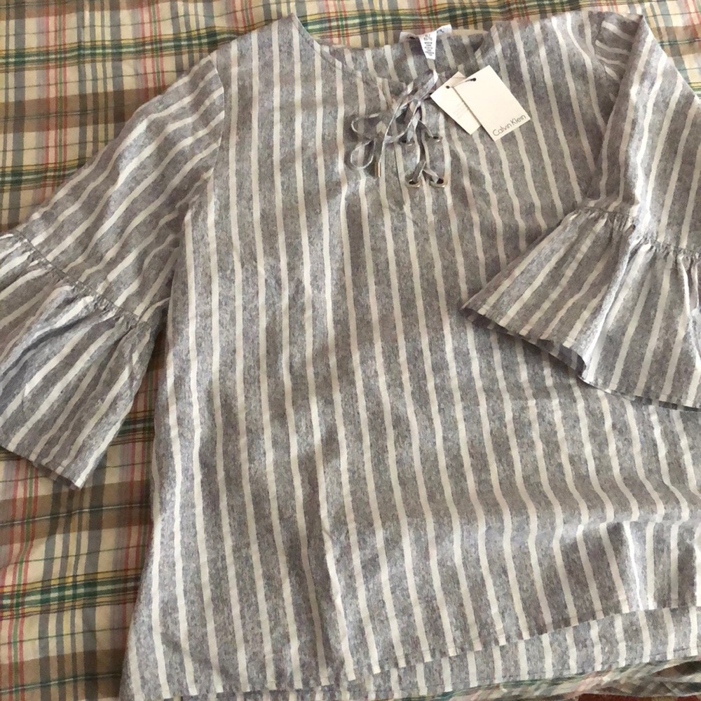 Calvin Klein NWT top